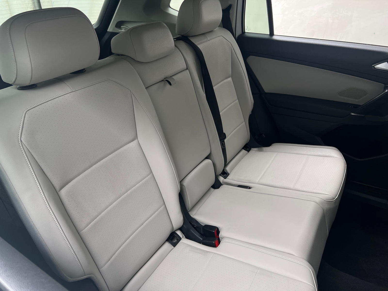 Thumbnail: 2018 Volkswagen Tiguan - 5