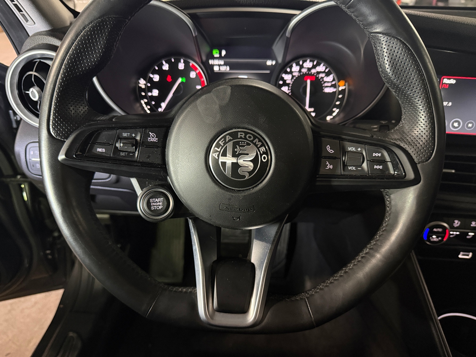 Thumbnail: 2020 Alfa Romeo Giulia - 4