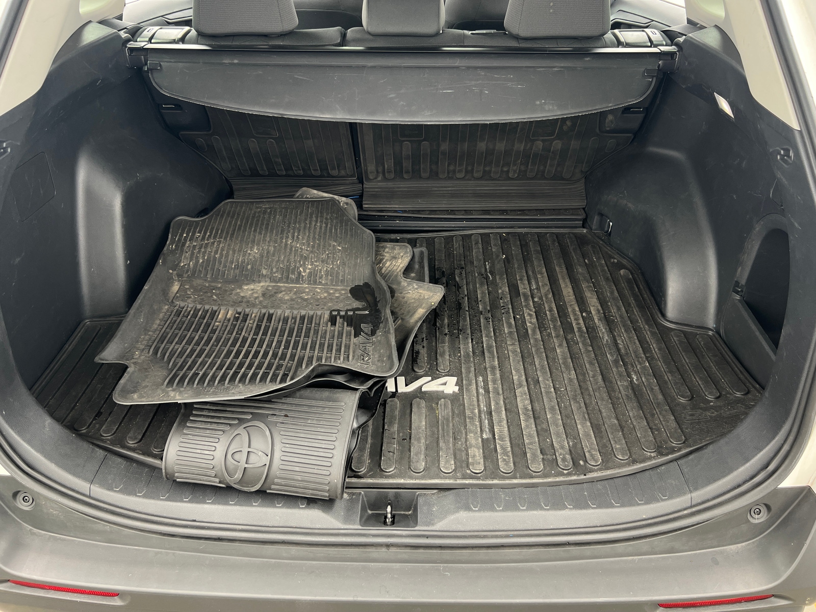 Thumbnail: 2023 Toyota RAV4 - 7