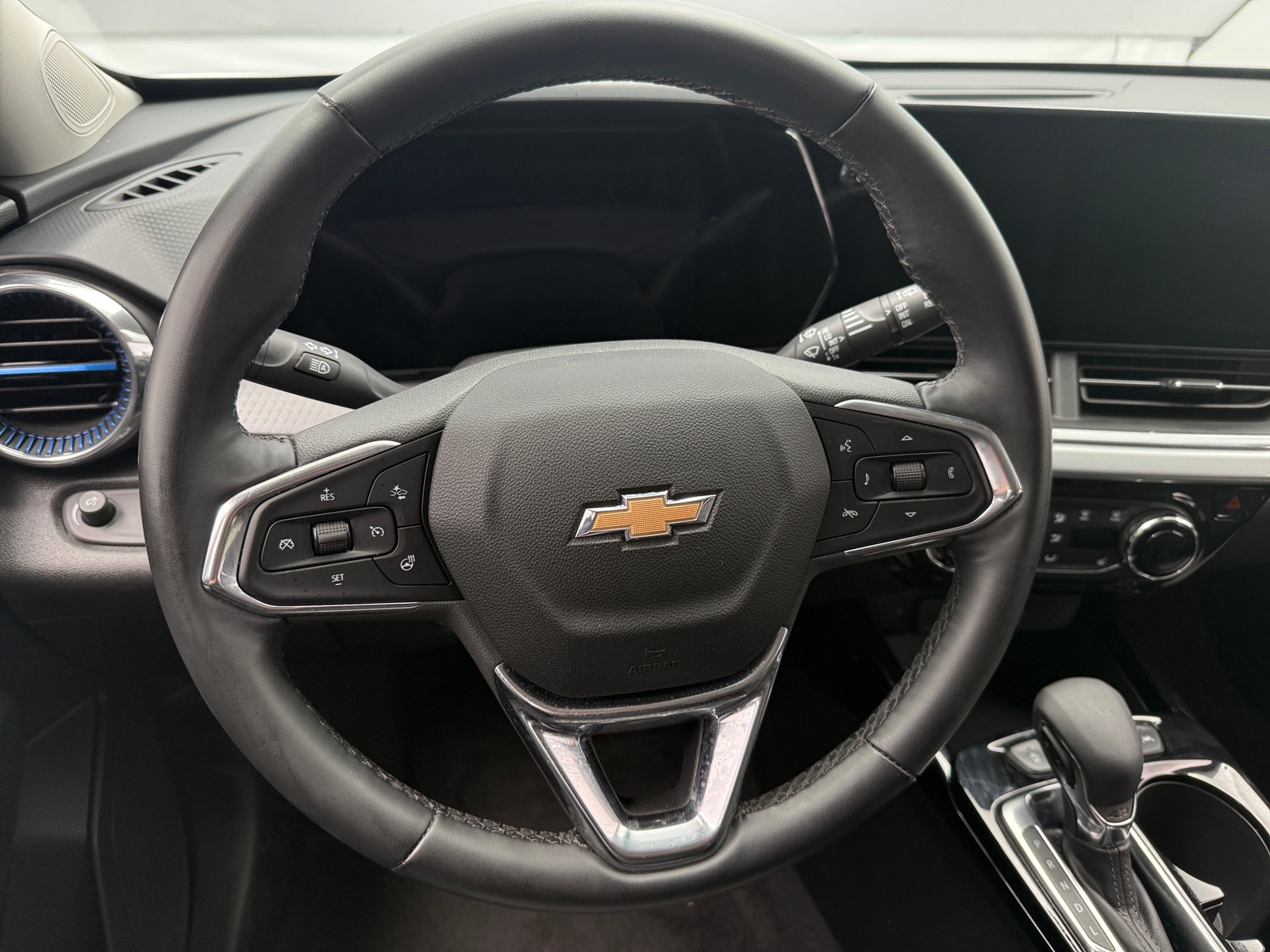 Thumbnail: 2025 Chevrolet Trax - 5