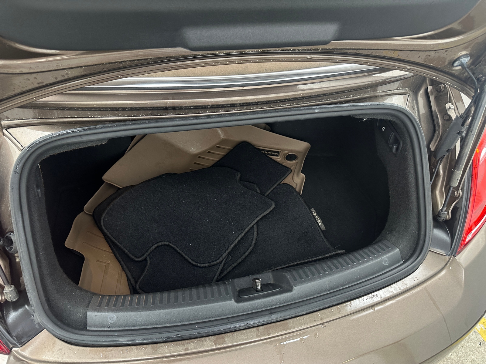 Thumbnail: 2014 Volkswagen Beetle - 5