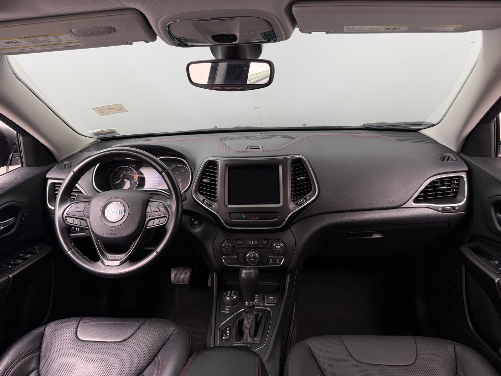 Thumbnail: 2020 Jeep Cherokee - 3