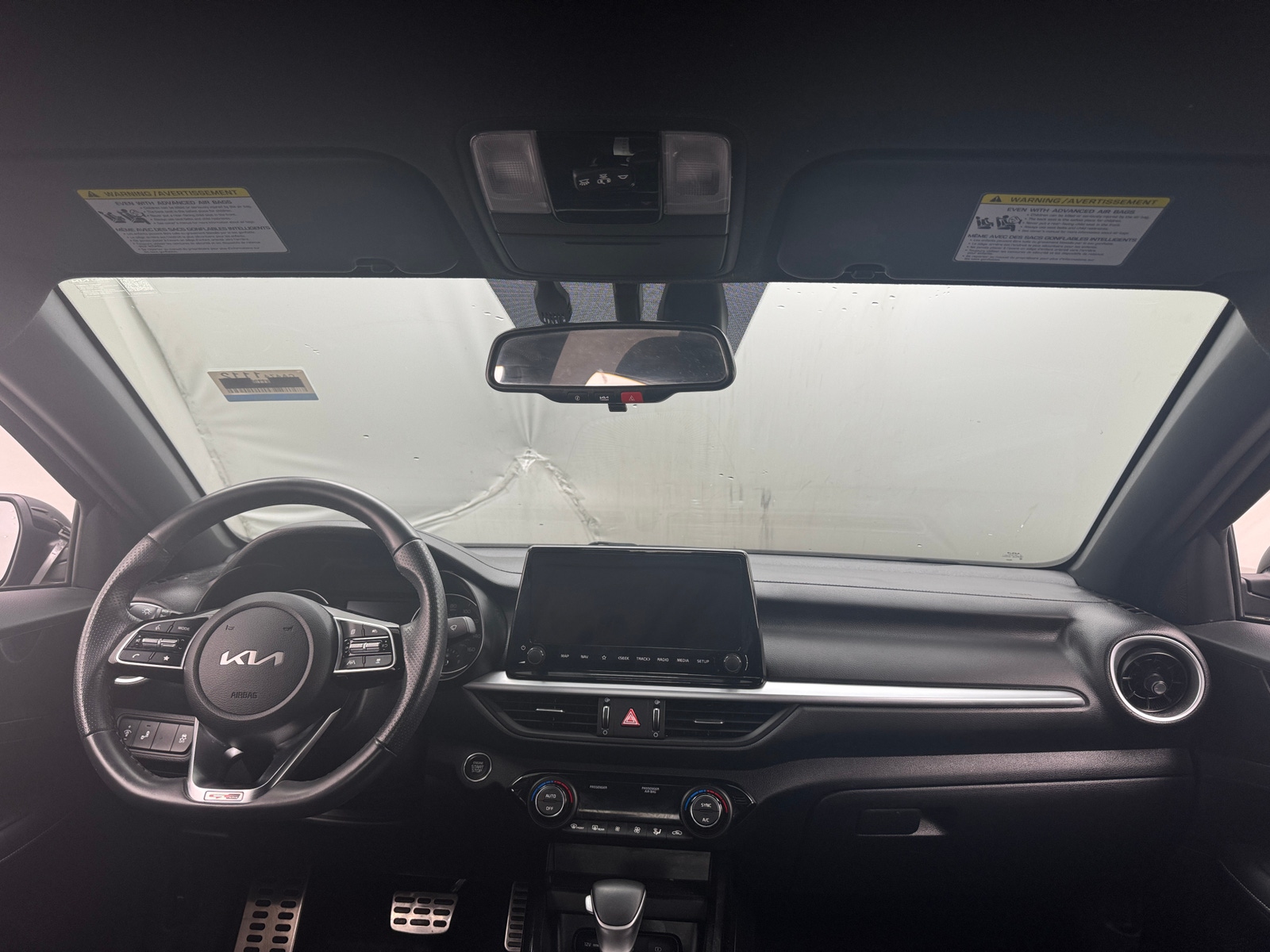 Thumbnail: 2024 Kia Forte - 3