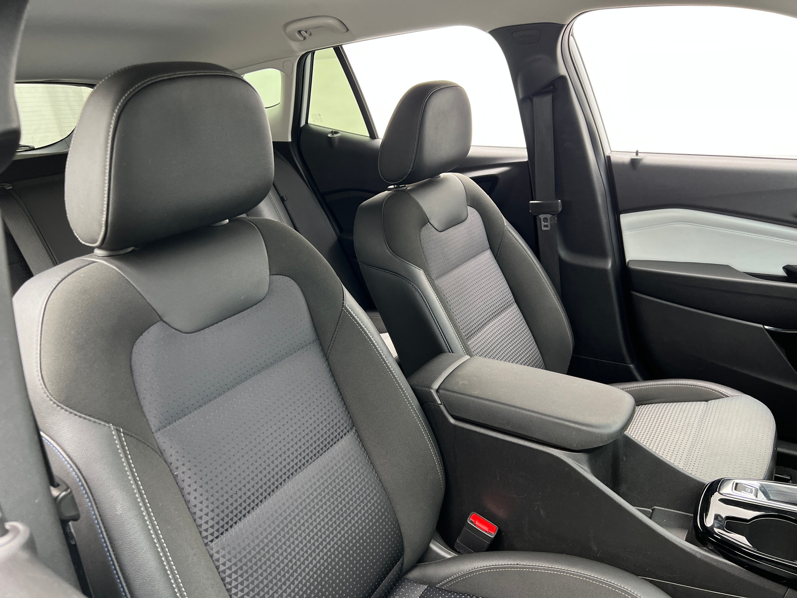 Thumbnail: 2025 Chevrolet Trax - 2