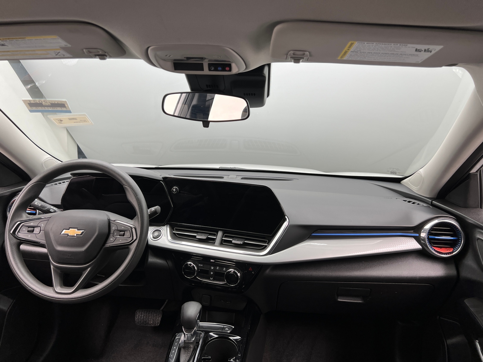 Thumbnail: 2025 Chevrolet Trax - 3