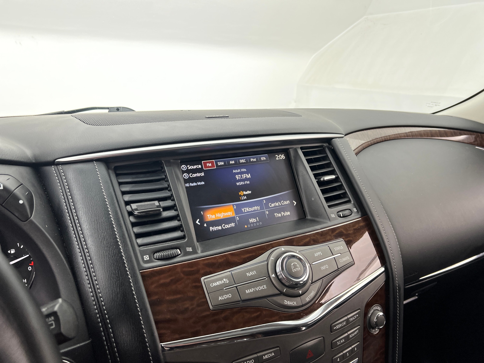 Thumbnail: 2020 Nissan Armada - 3