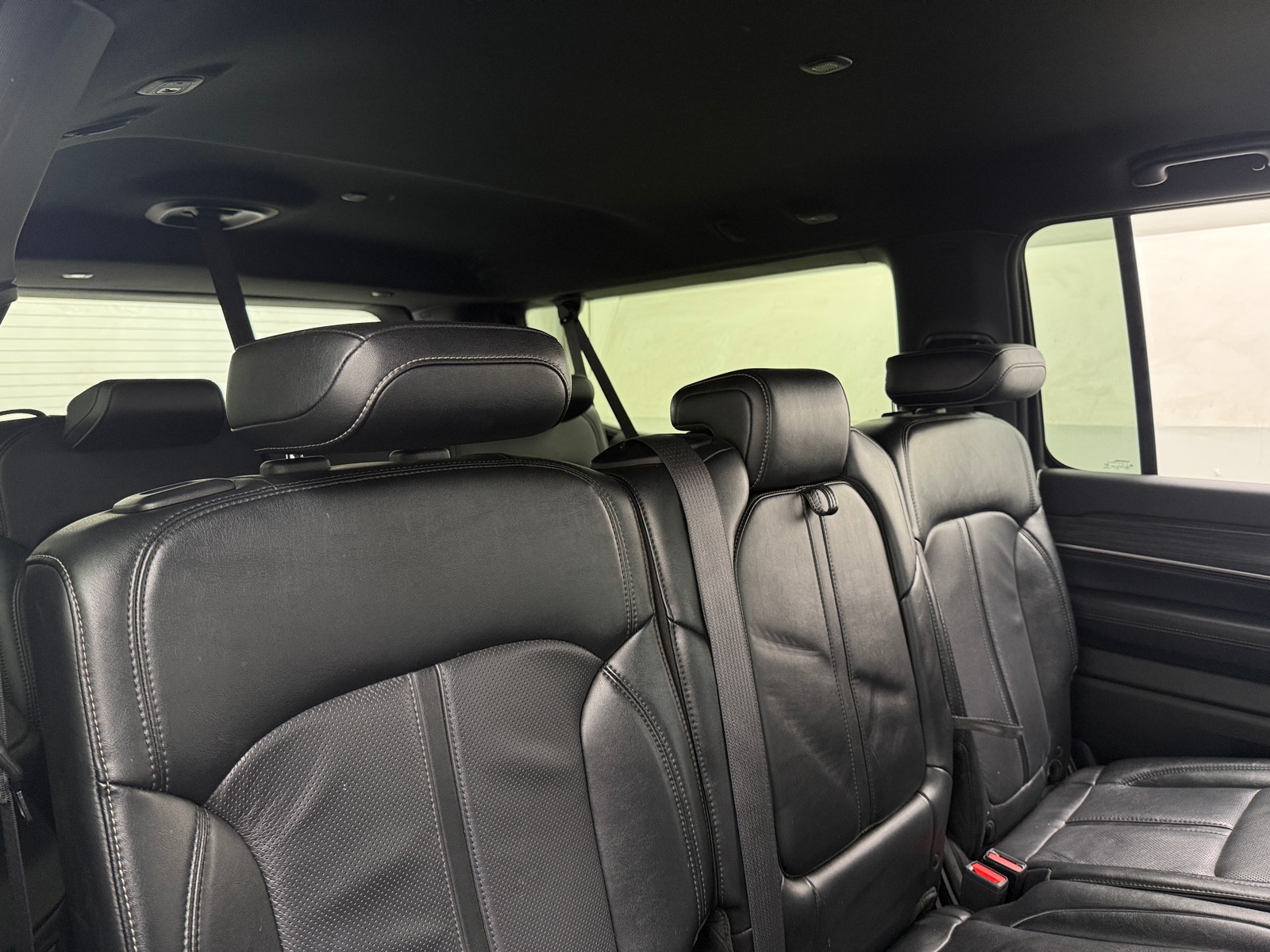 Thumbnail: 2024 Jeep Wagoneer - 5