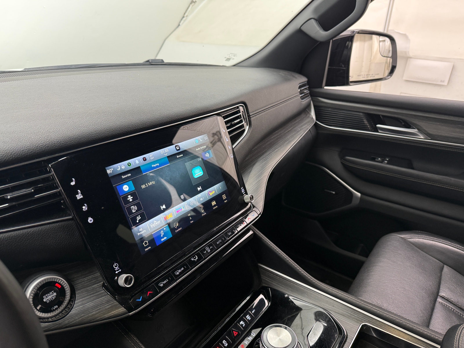 Thumbnail: 2024 Jeep Wagoneer - 3