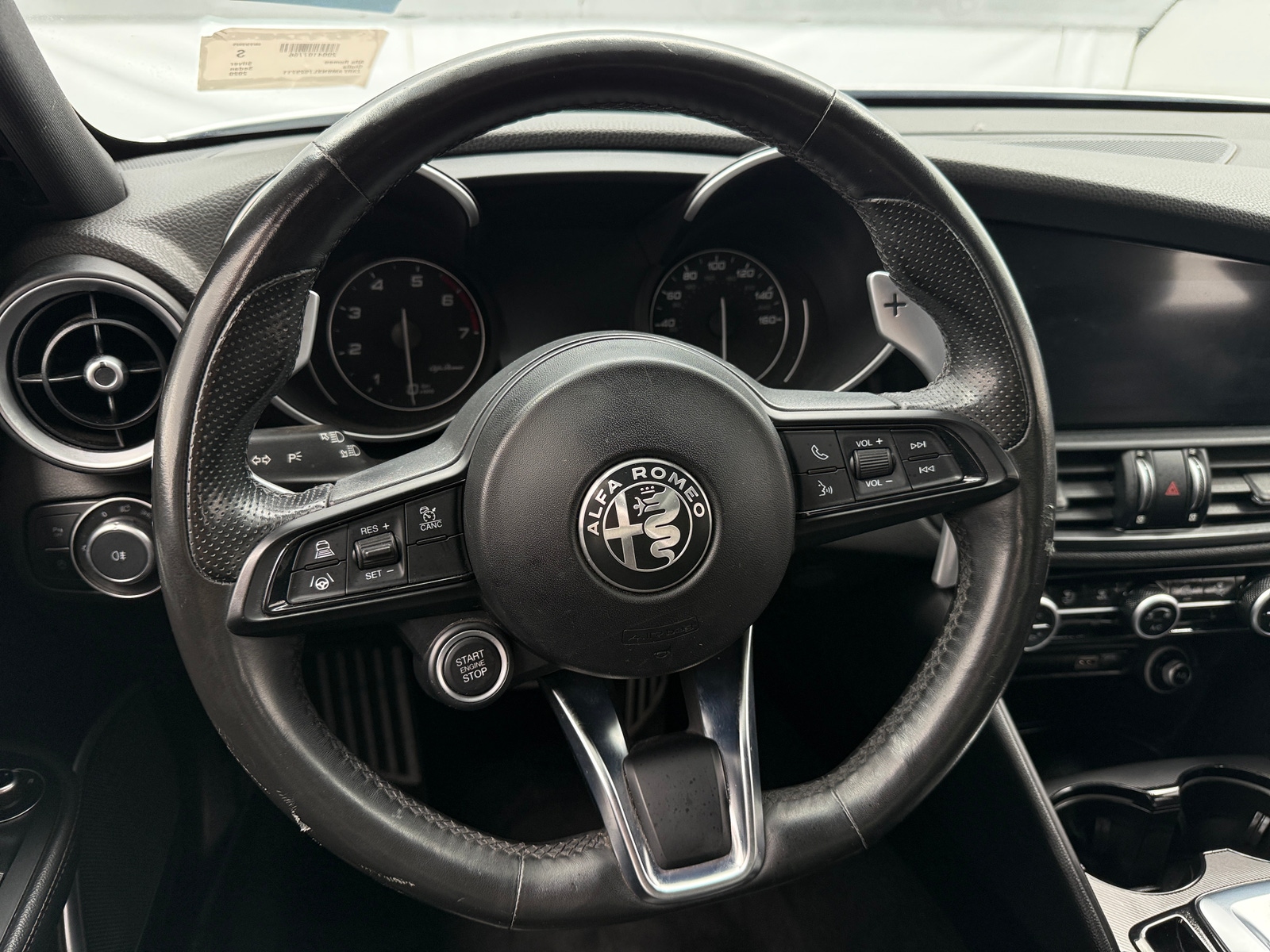 Thumbnail: 2020 Alfa Romeo Giulia - 4