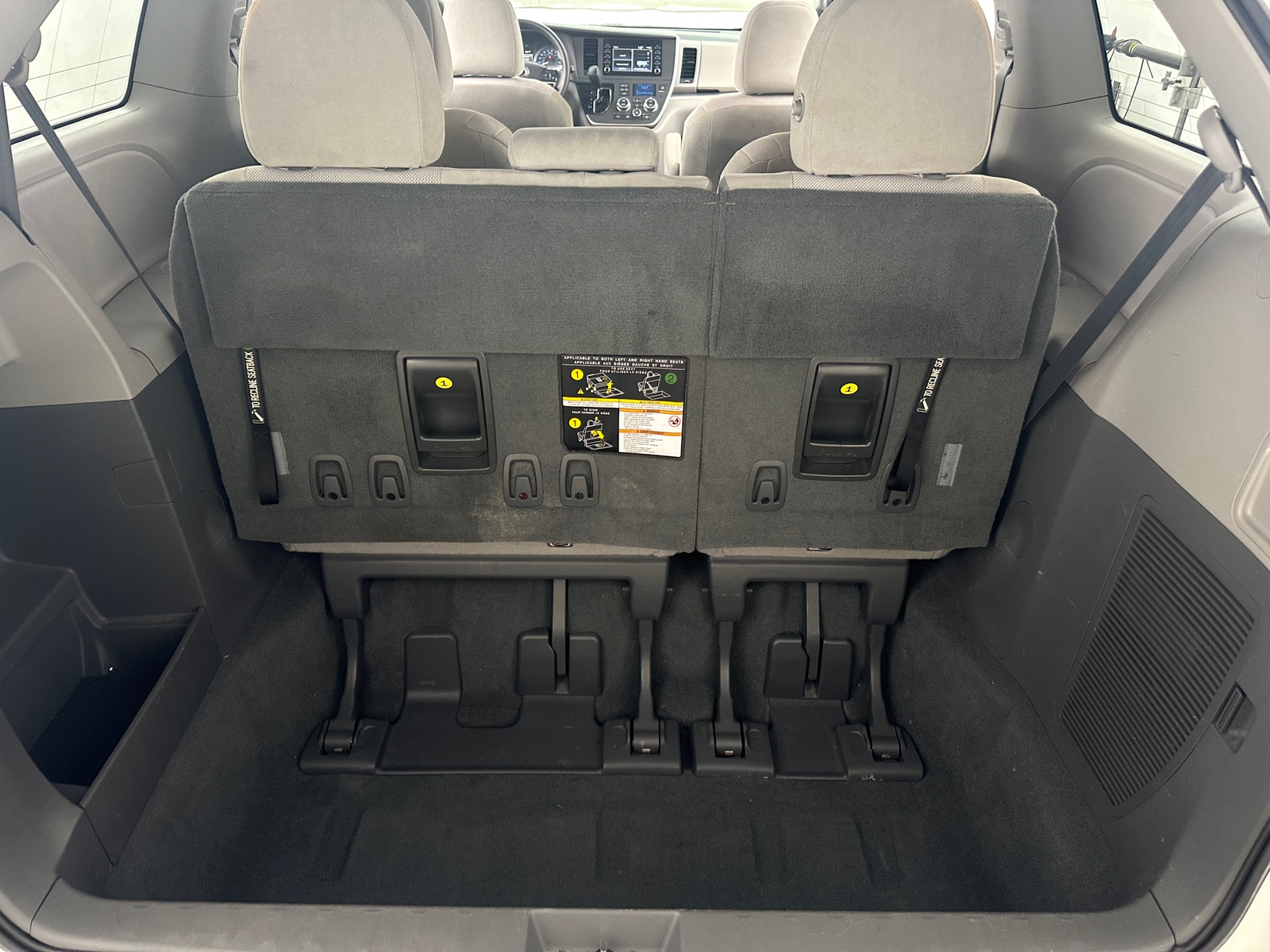 Thumbnail: 2020 Toyota Sienna - 7