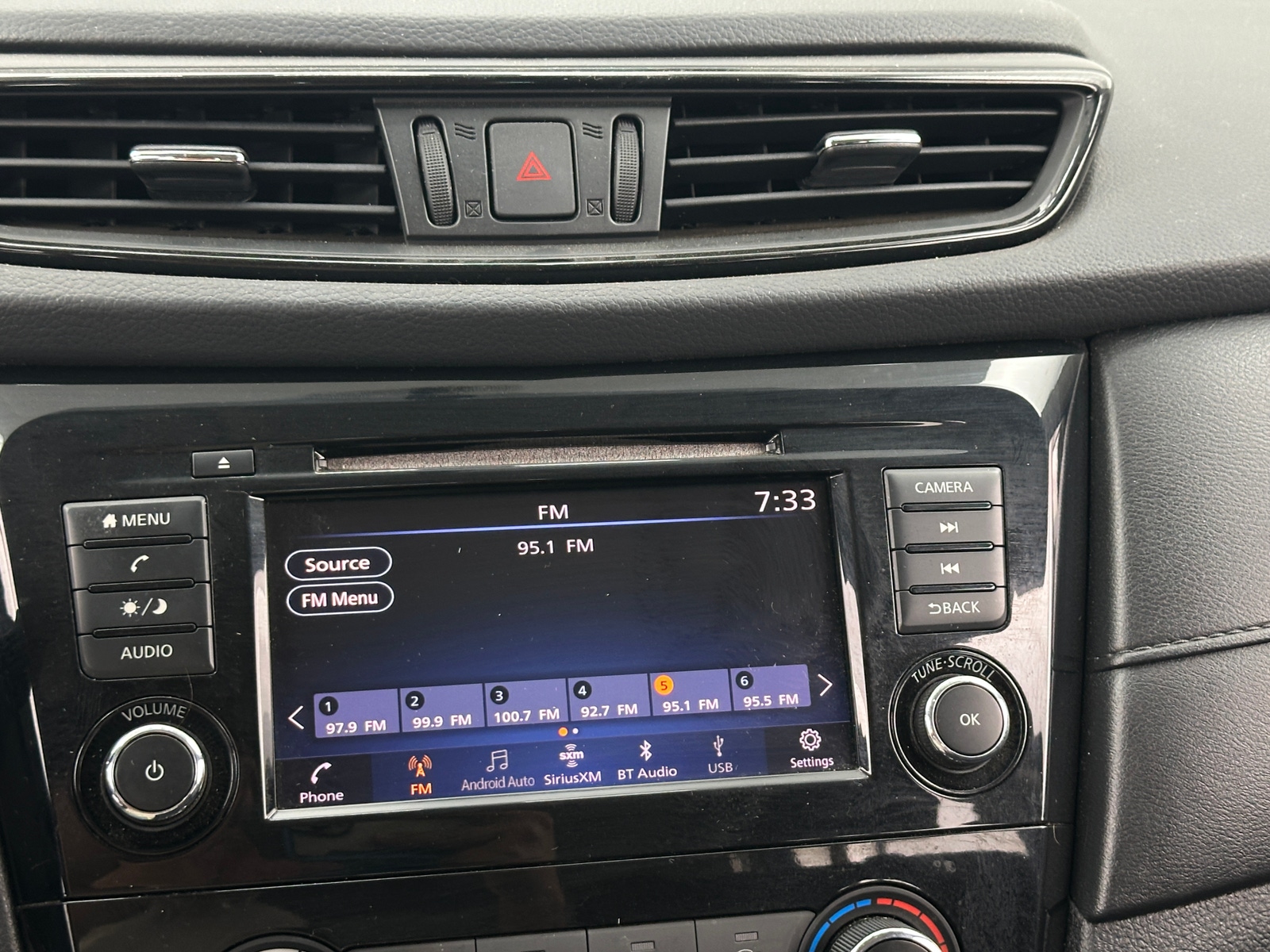 Thumbnail: 2018 Nissan Rogue - 4