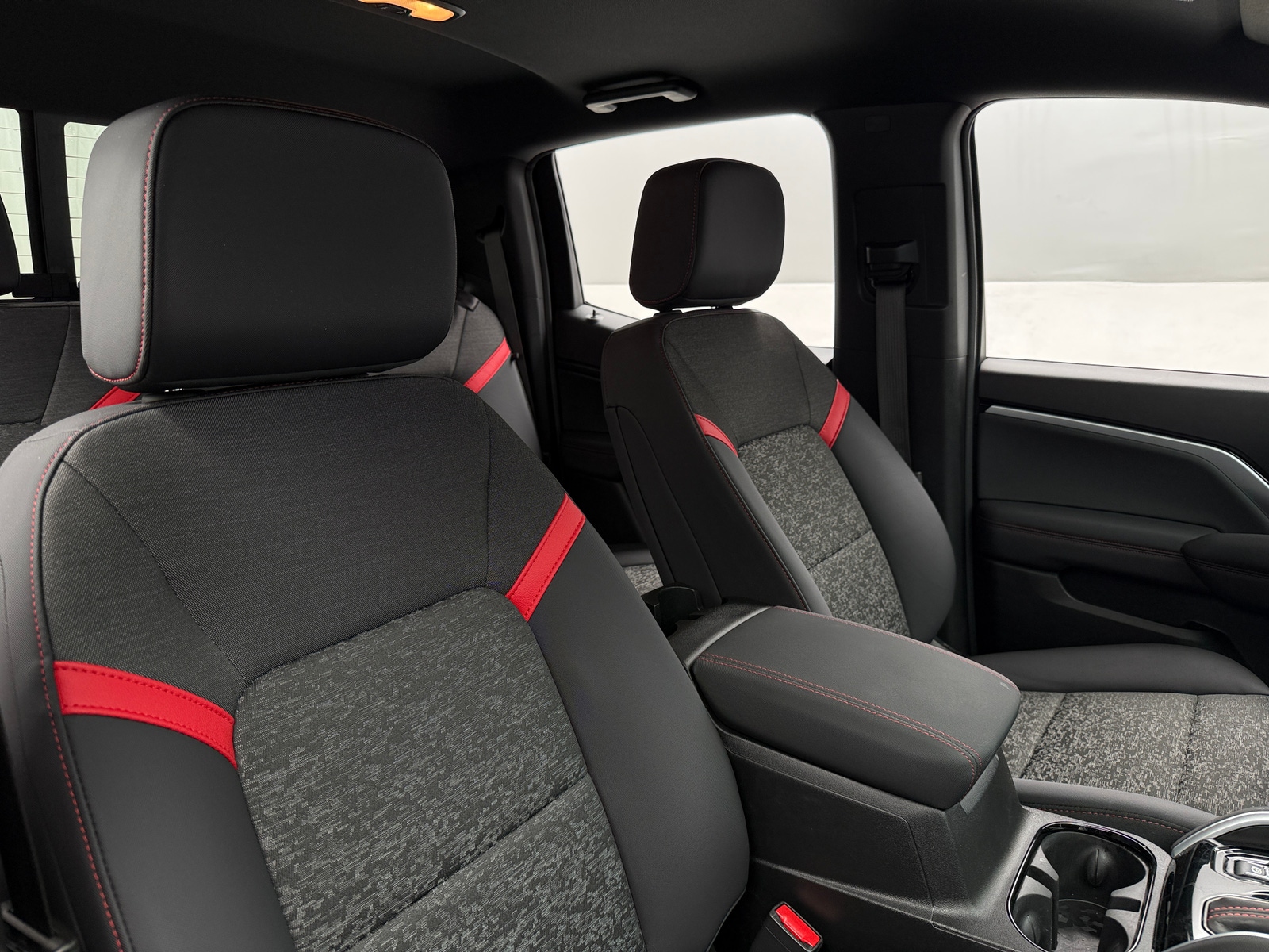 Thumbnail: 2026 Chevrolet Colorado - 2