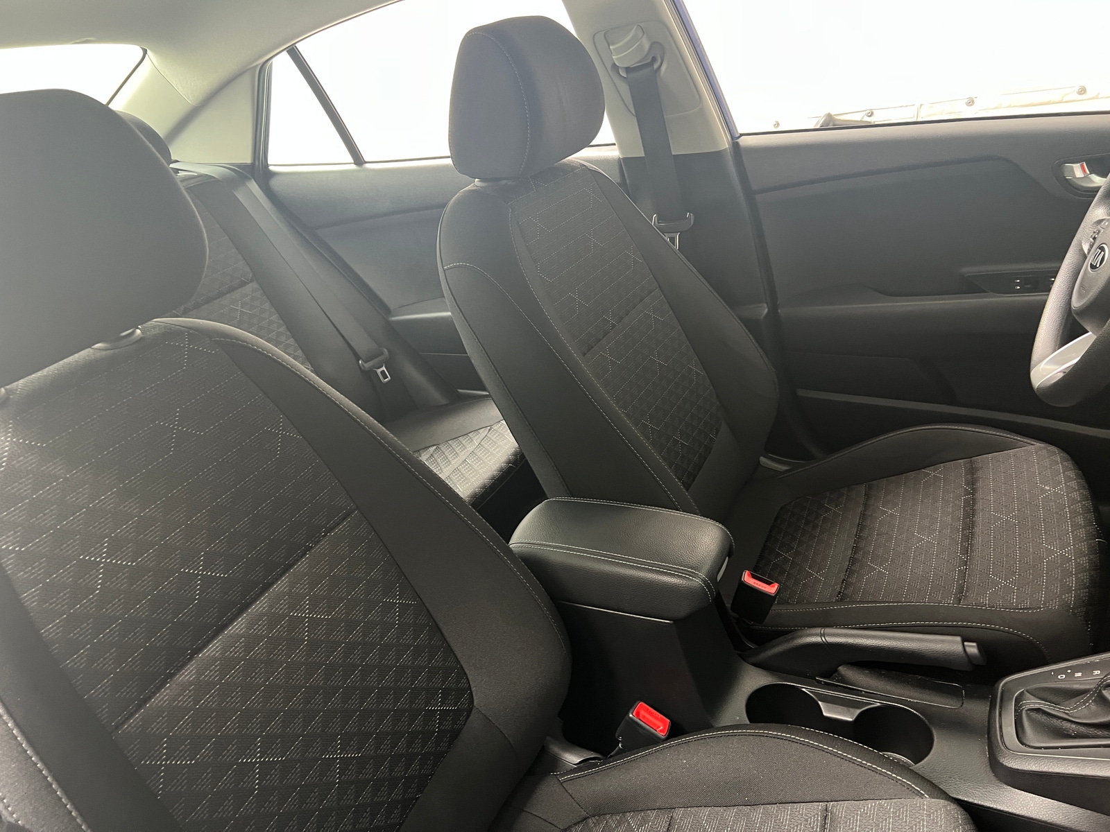 Thumbnail: 2019 Kia Rio - 2