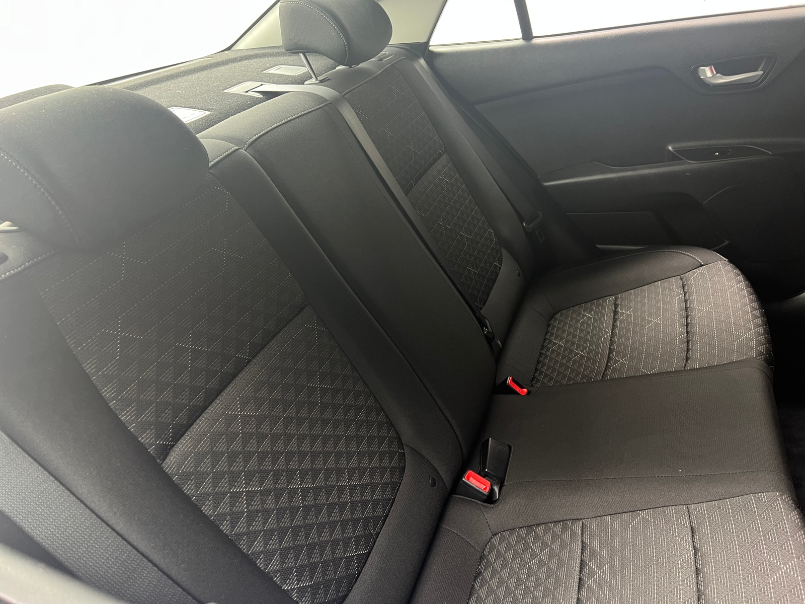Thumbnail: 2019 Kia Rio - 6