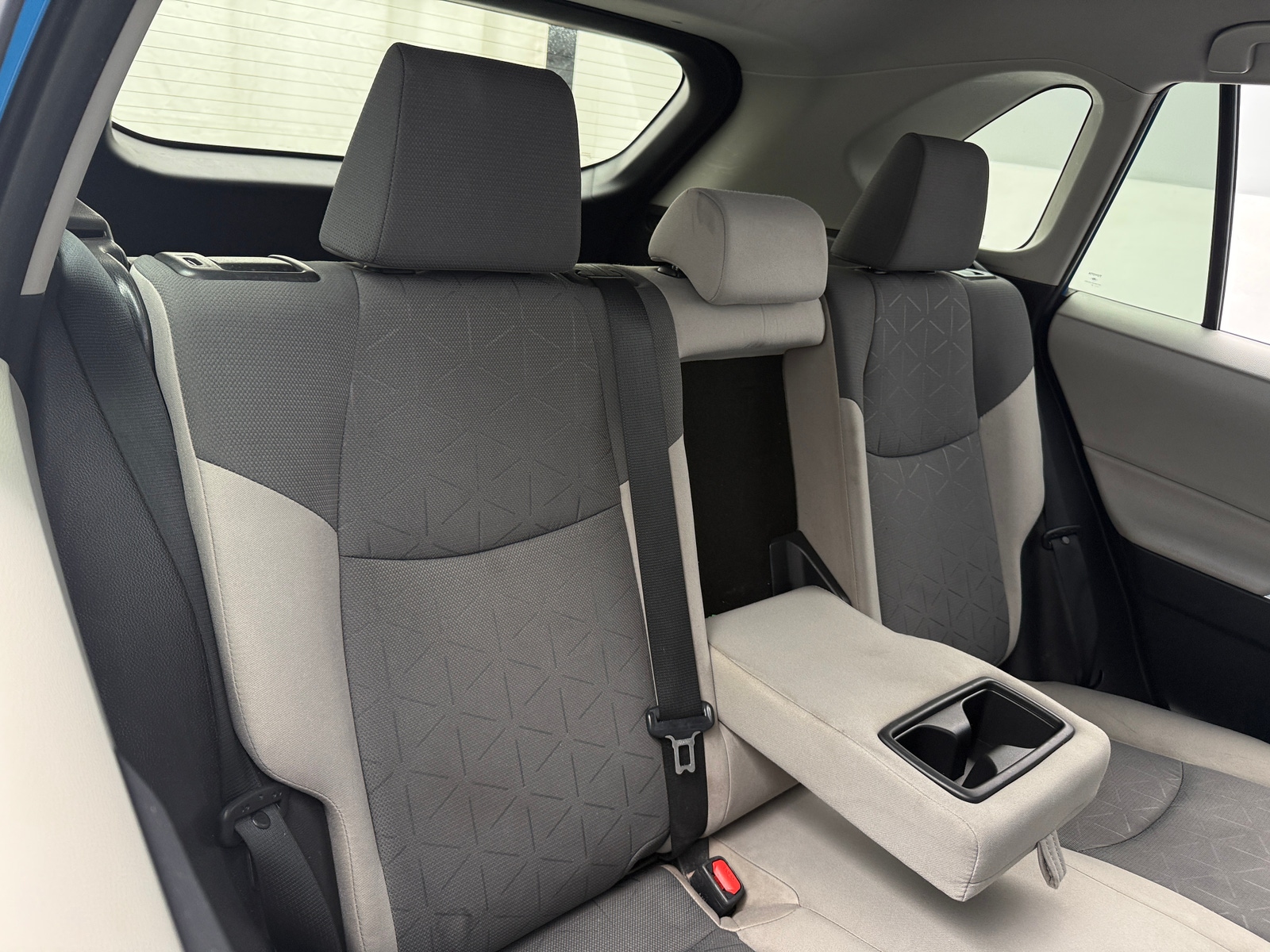 Thumbnail: 2021 Toyota RAV4 - 6