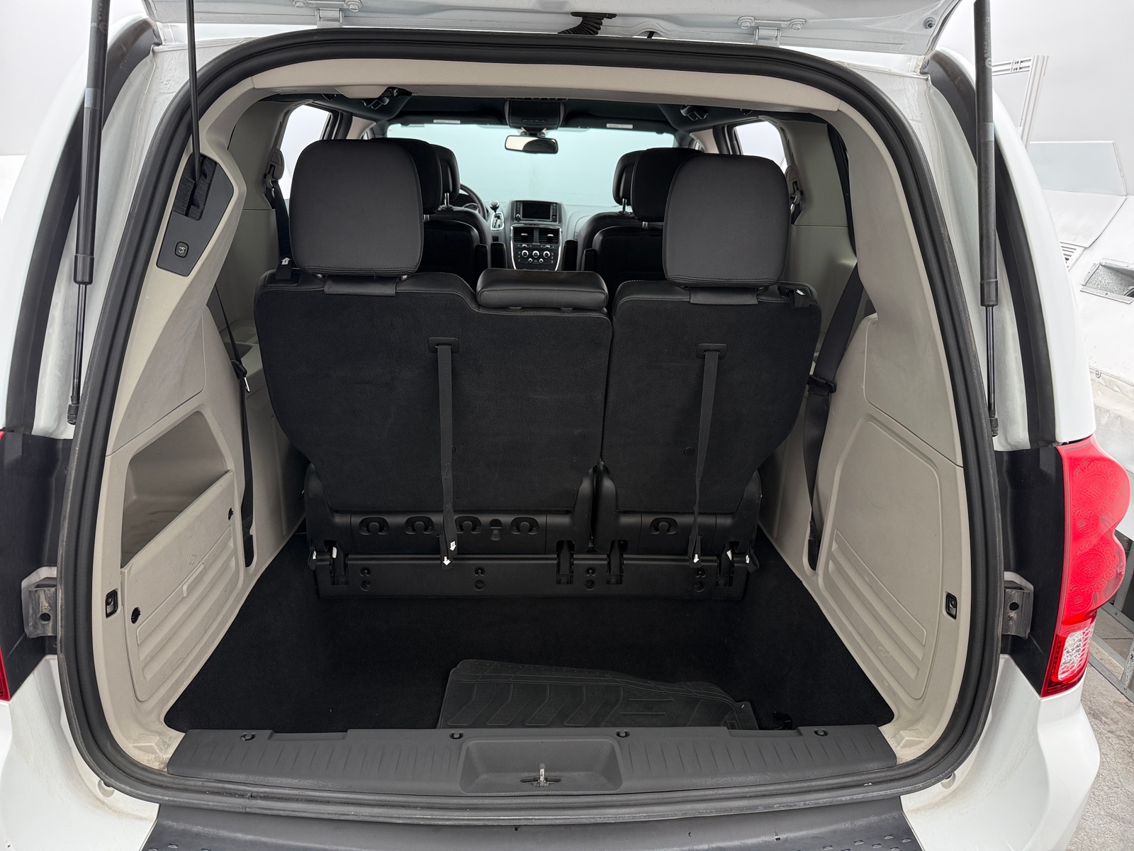 Thumbnail: 2019 Dodge Grand Caravan - 6