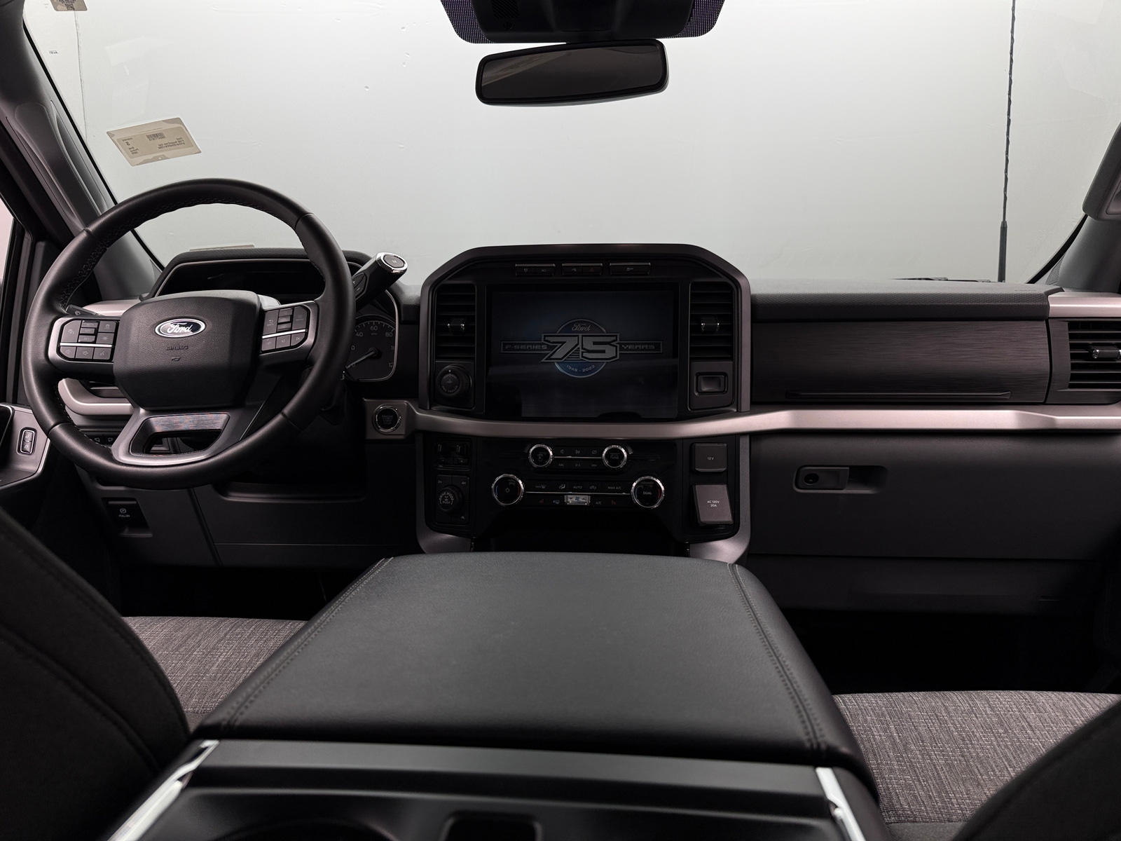 Thumbnail: 2023 Ford Econoline - 3