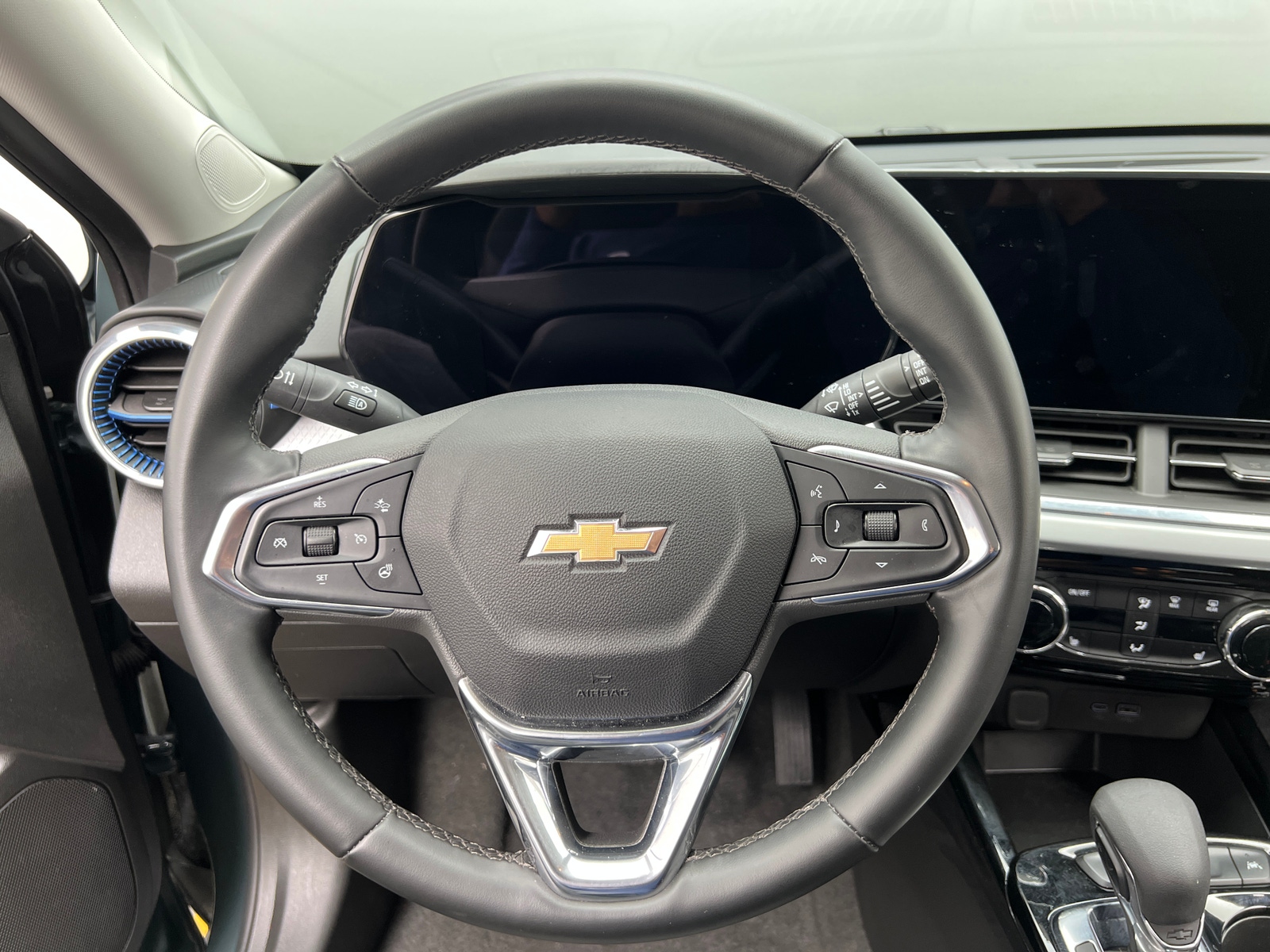 Thumbnail: 2025 Chevrolet Trax - 5