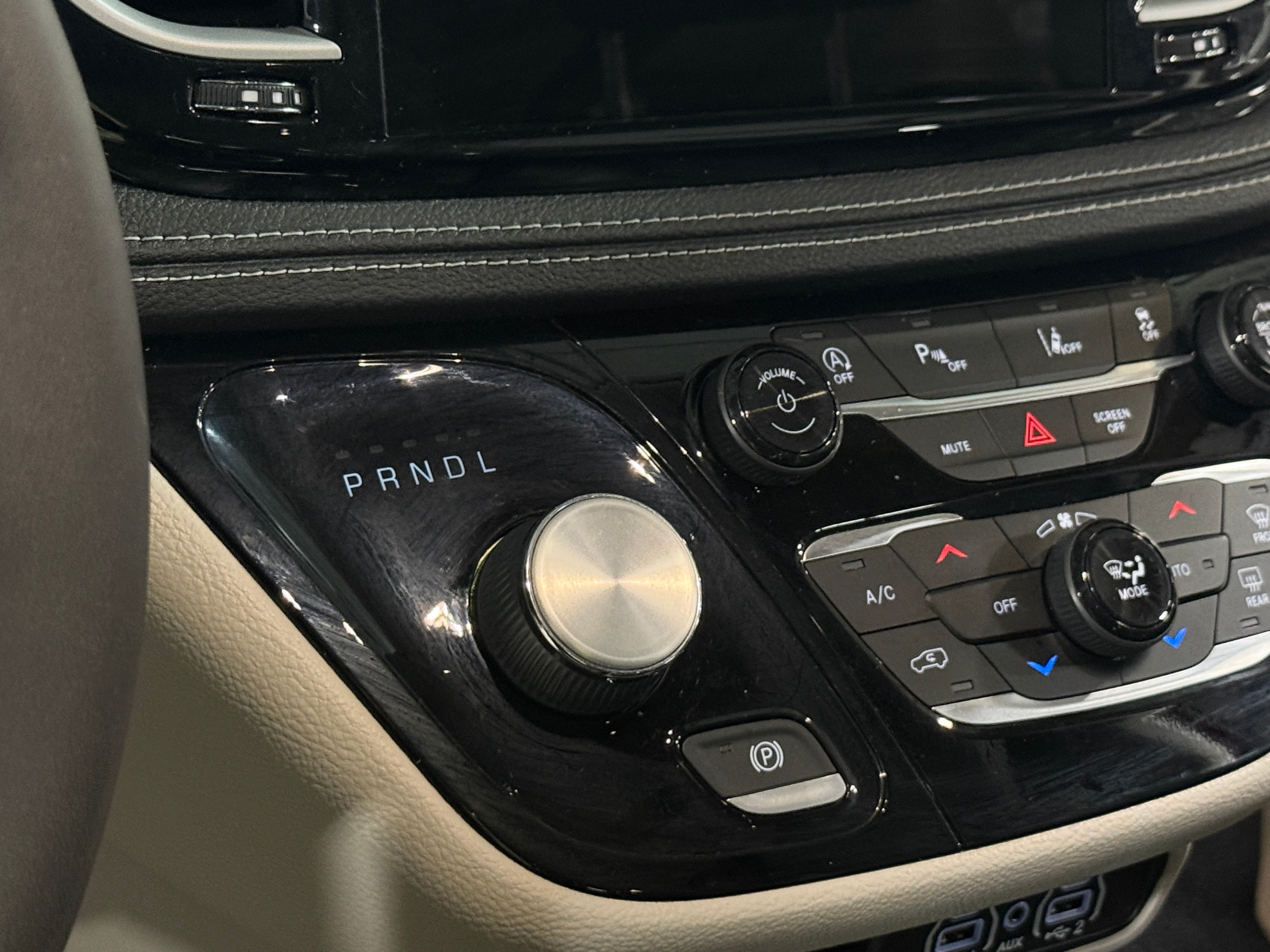 2022 Chrysler Pacifica Touring L - Photo 9