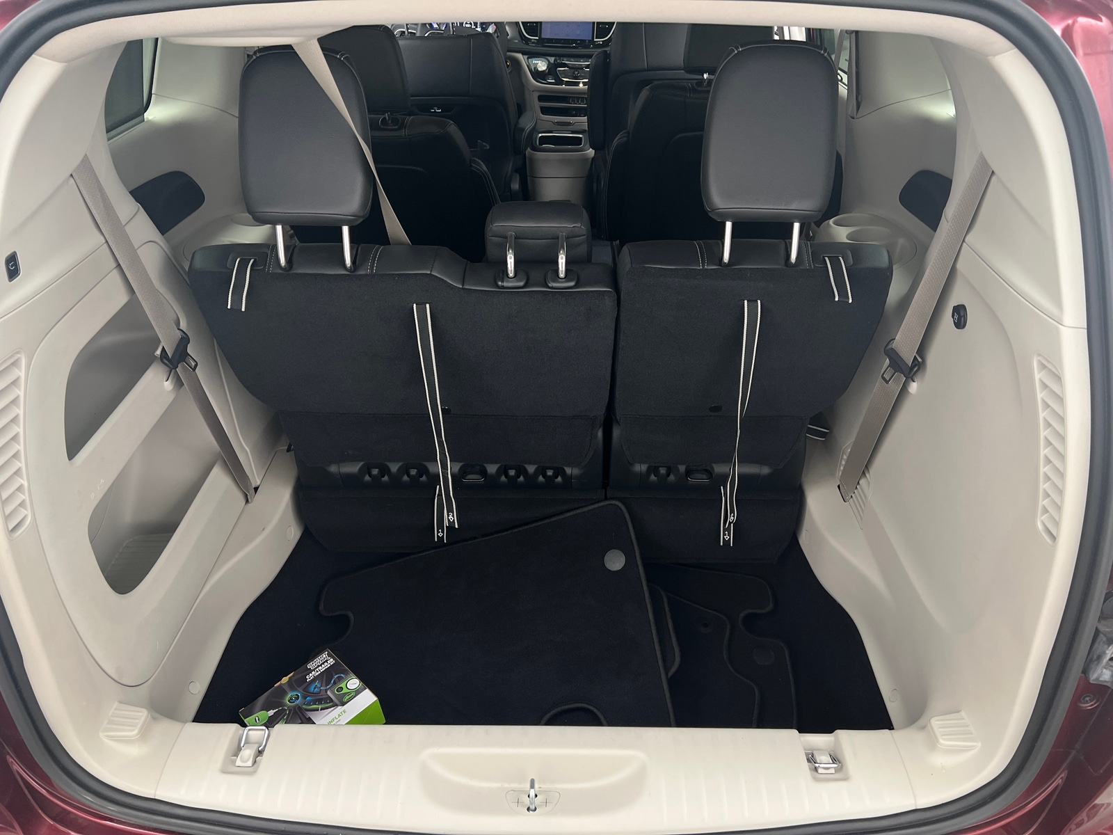 Thumbnail: 2022 Chrysler Pacifica - 6