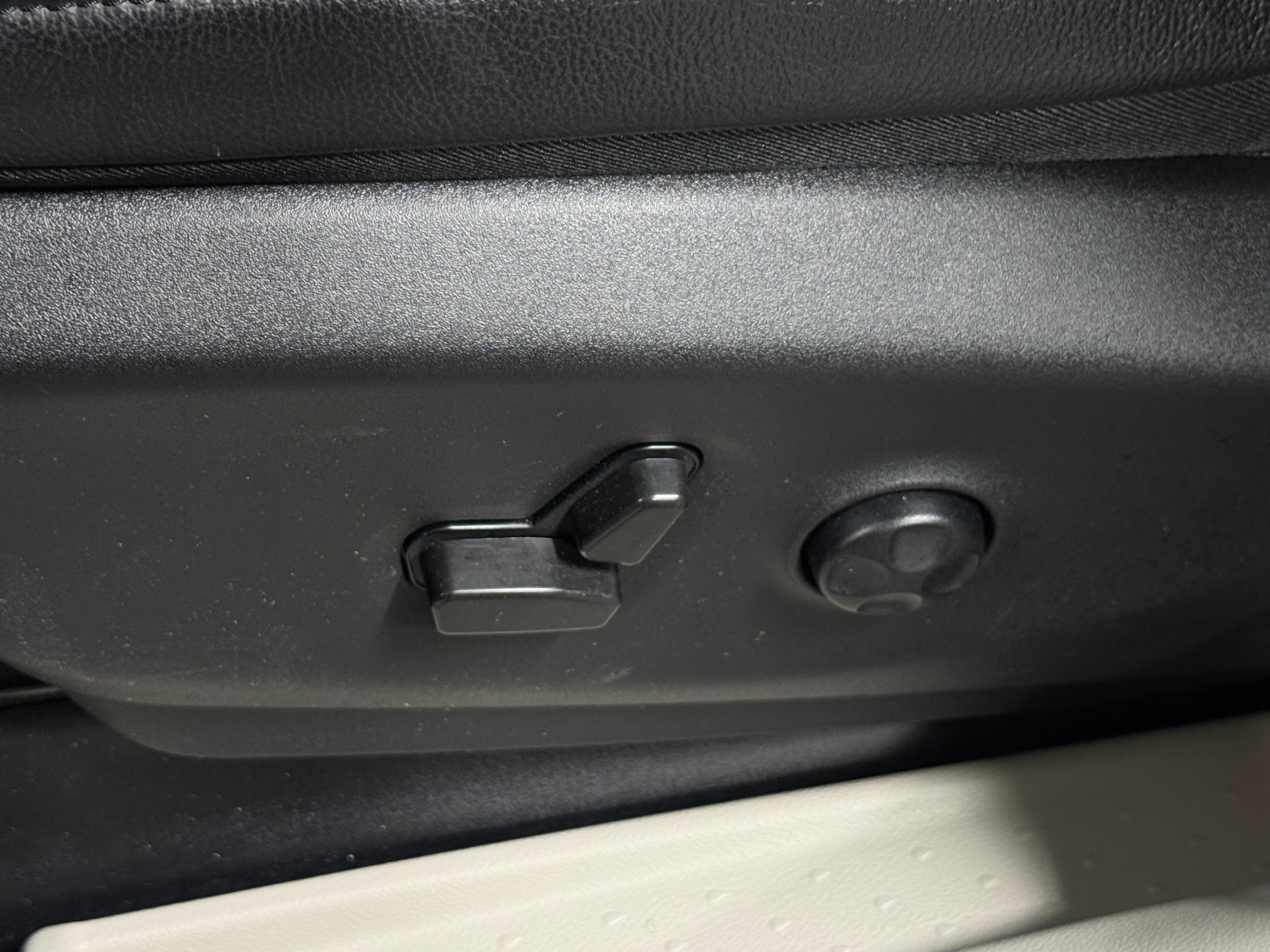 2022 Chrysler Pacifica Touring L - Photo 6