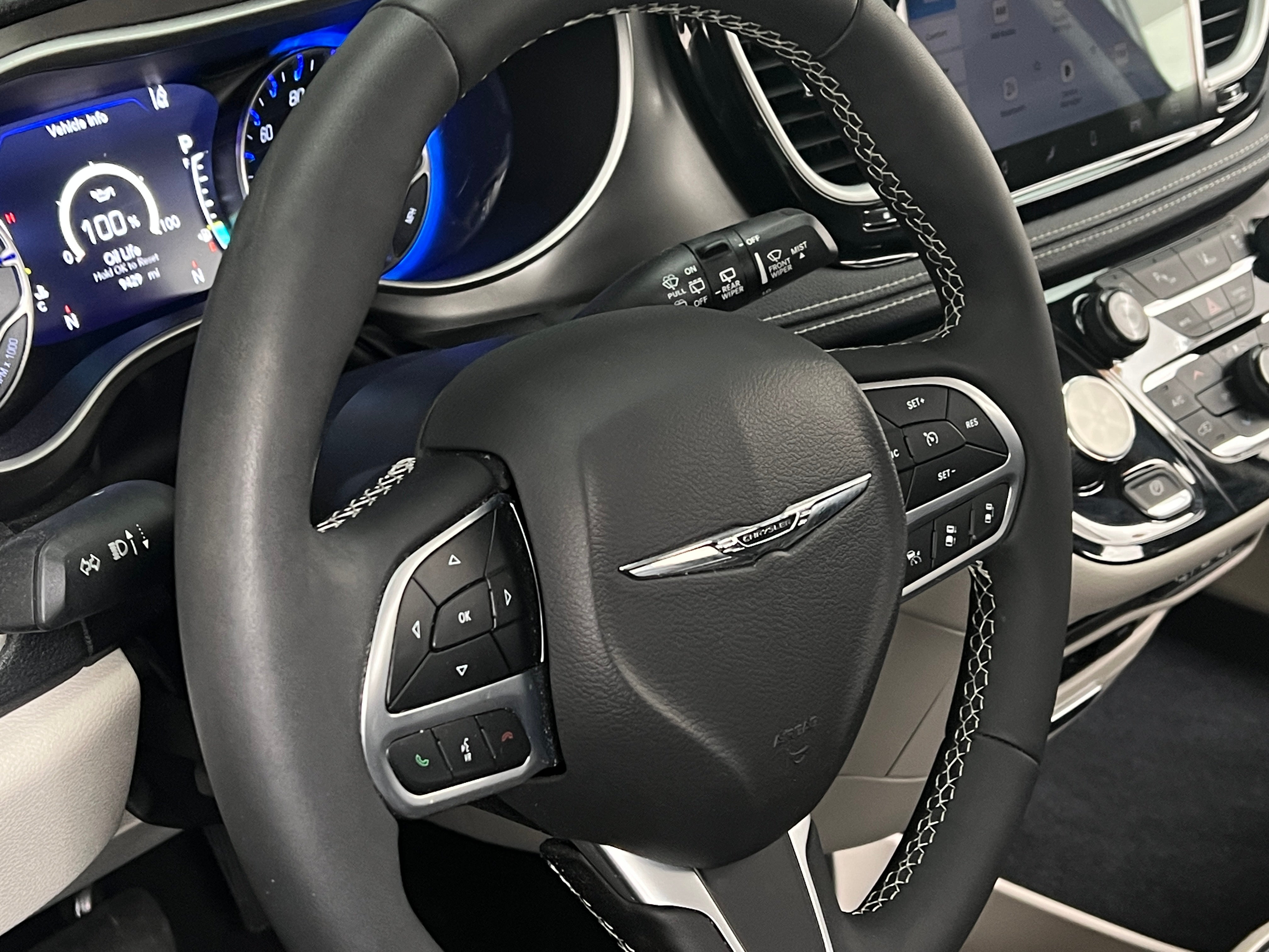 2022 Chrysler Pacifica Touring L - Photo 28