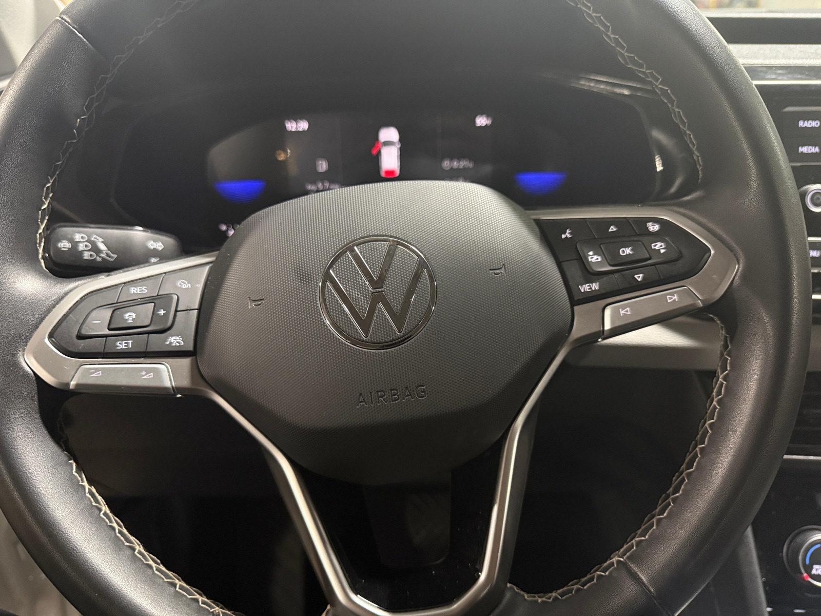 Thumbnail: 2023 Volkswagen Taos - 5