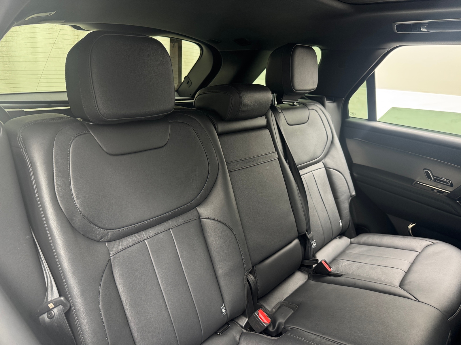 Thumbnail: 2025 Land Rover Range Rover Sport - 5