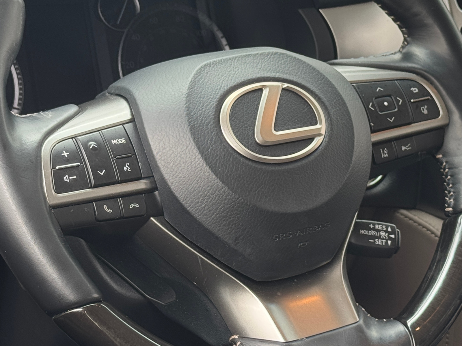 Thumbnail: 2022 Lexus GX - 4