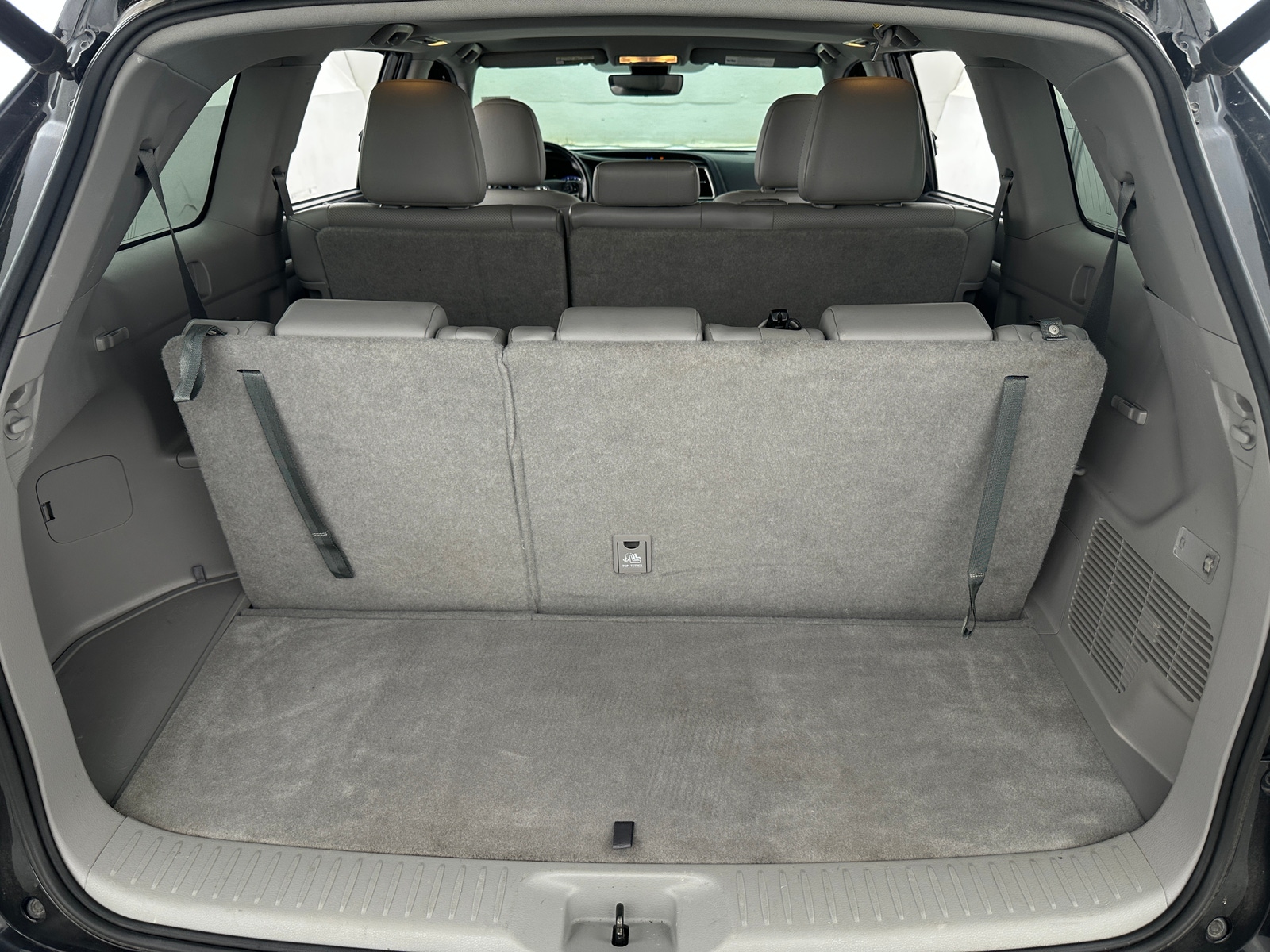 Thumbnail: 2019 Toyota Highlander - 6