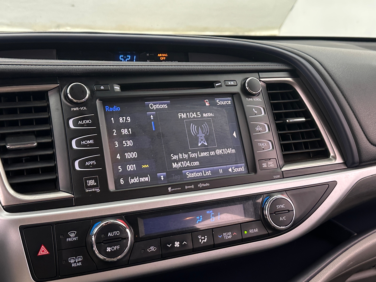 Thumbnail: 2019 Toyota Highlander - 3
