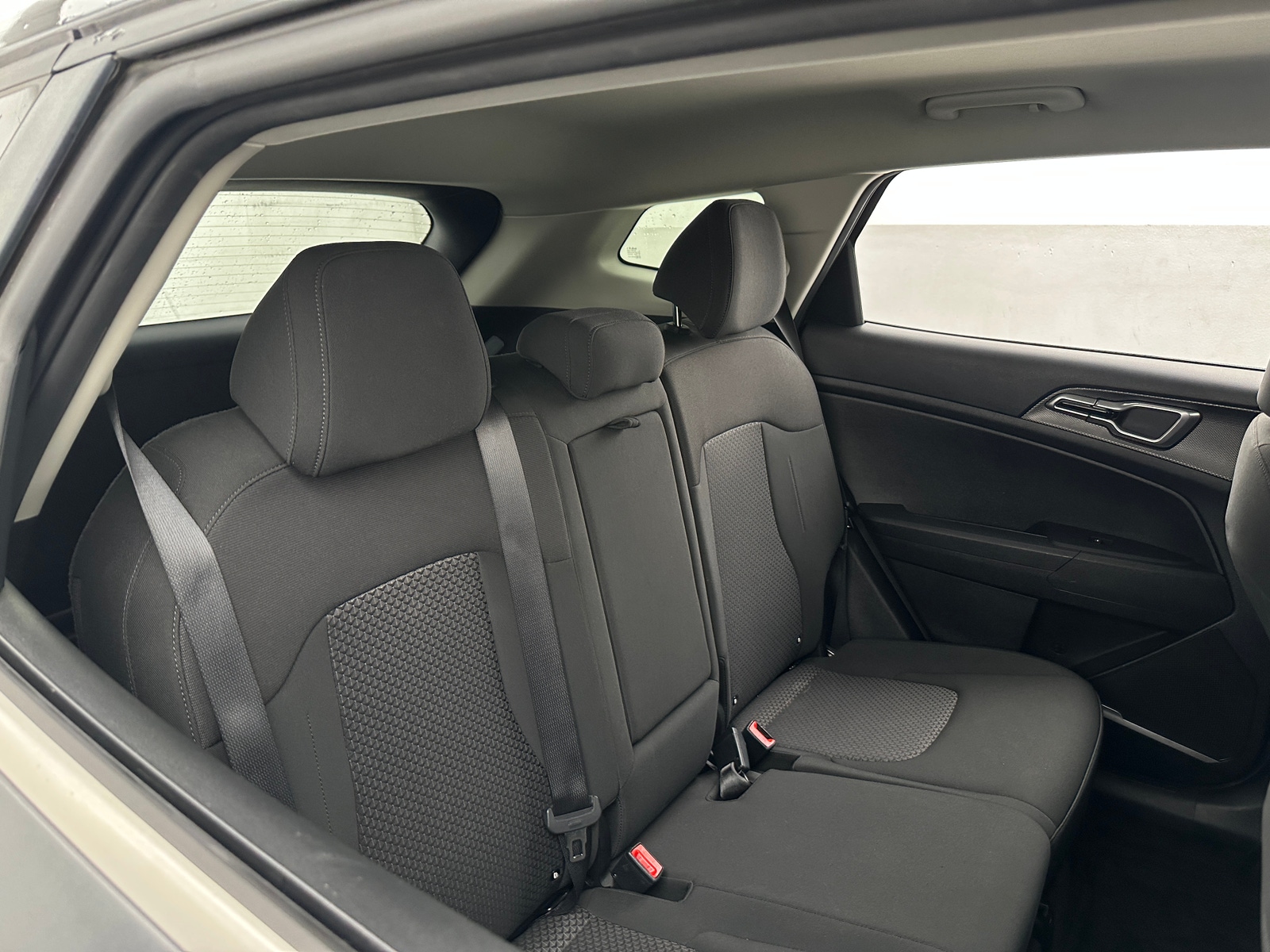 Thumbnail: 2023 Kia Sportage - 6