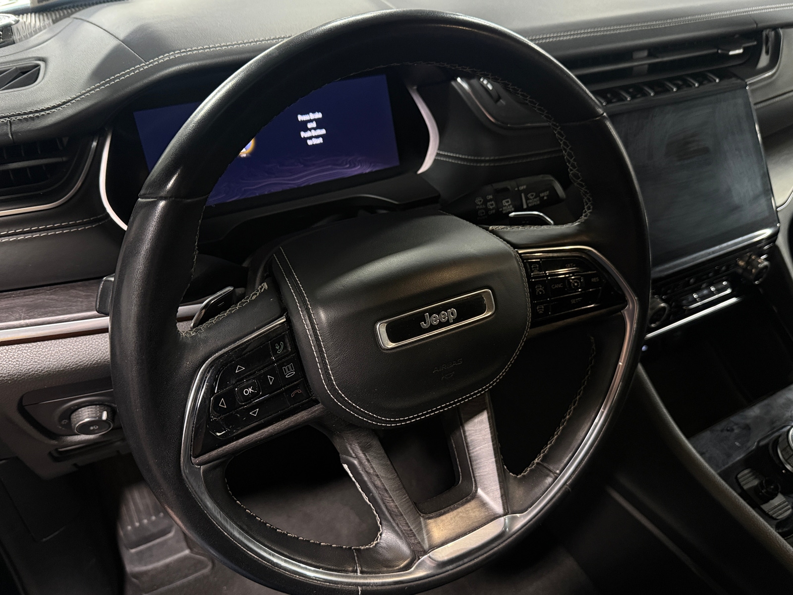 Thumbnail: 2022 Jeep Grand Cherokee L - 4