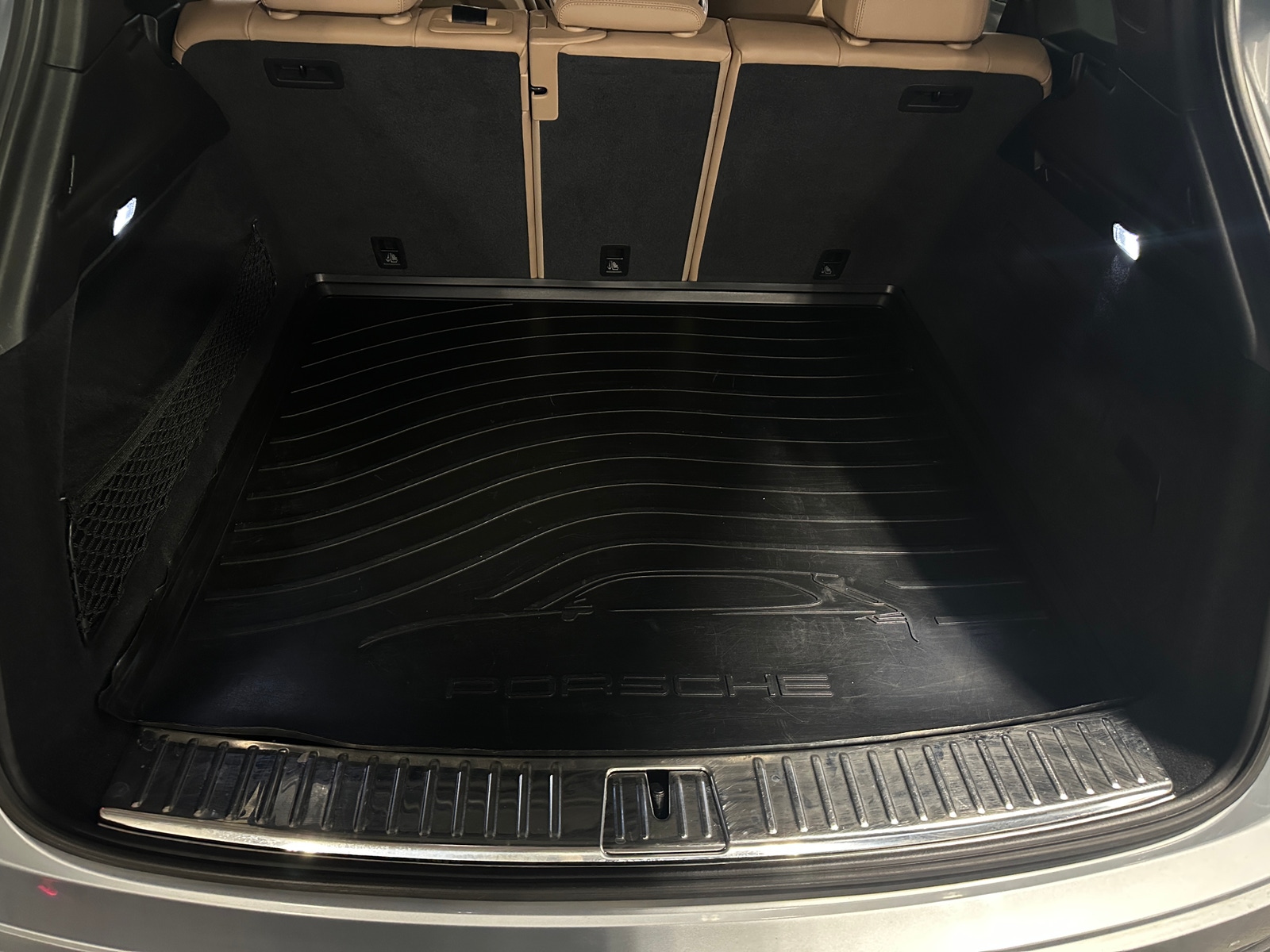 Thumbnail: 2020 Porsche Cayenne - 6