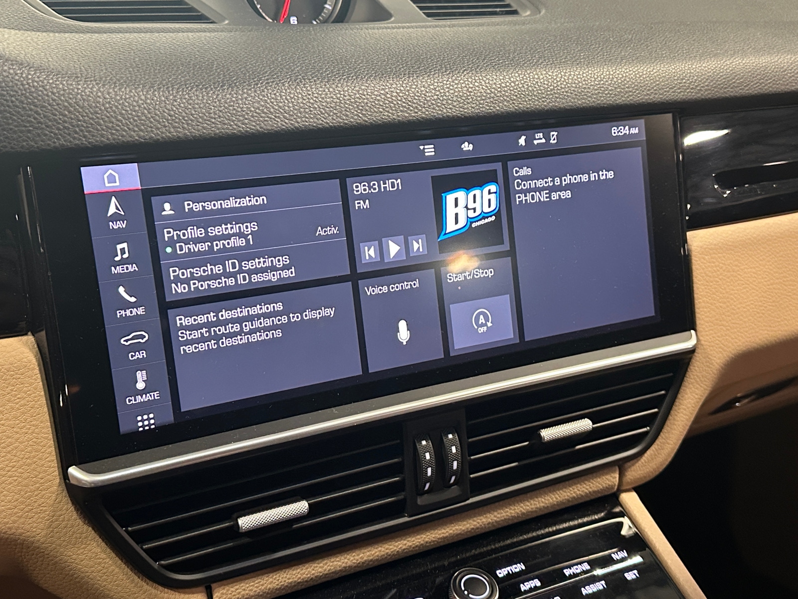 Thumbnail: 2020 Porsche Cayenne - 3