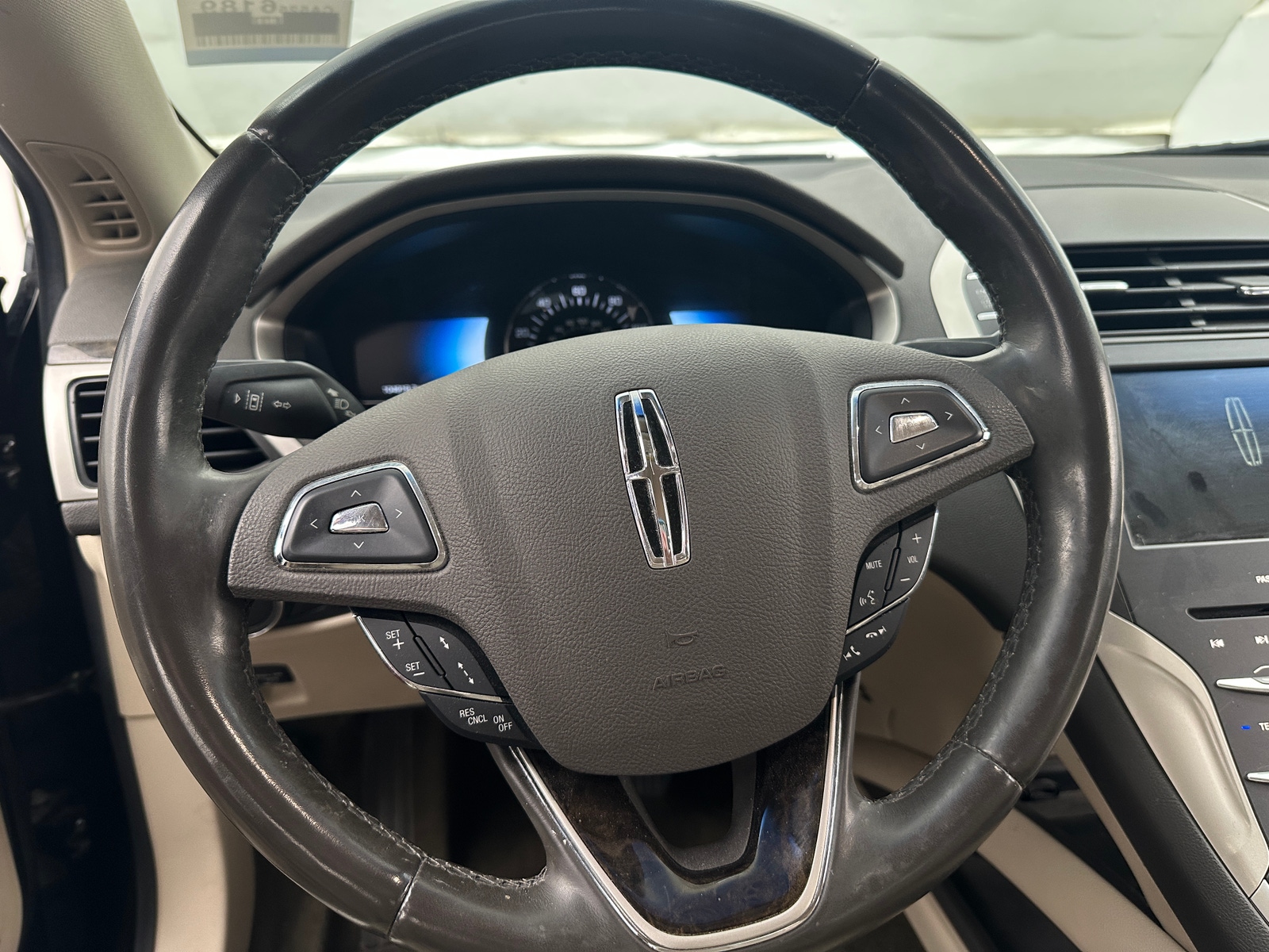 Thumbnail: 2016 Lincoln MKZ - 4