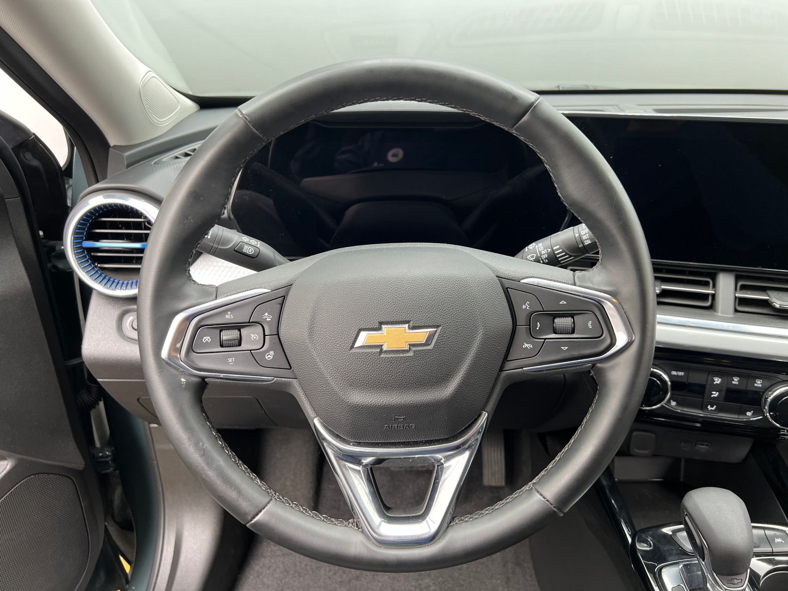 Thumbnail: 2025 Chevrolet Trax - 5
