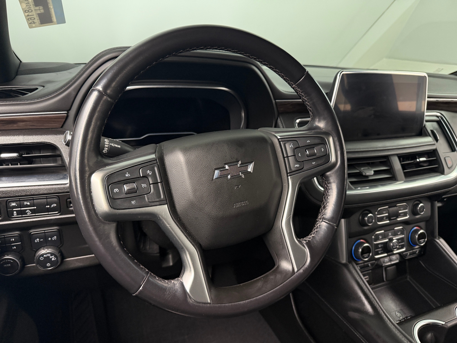 Thumbnail: 2022 Chevrolet Suburban - 4