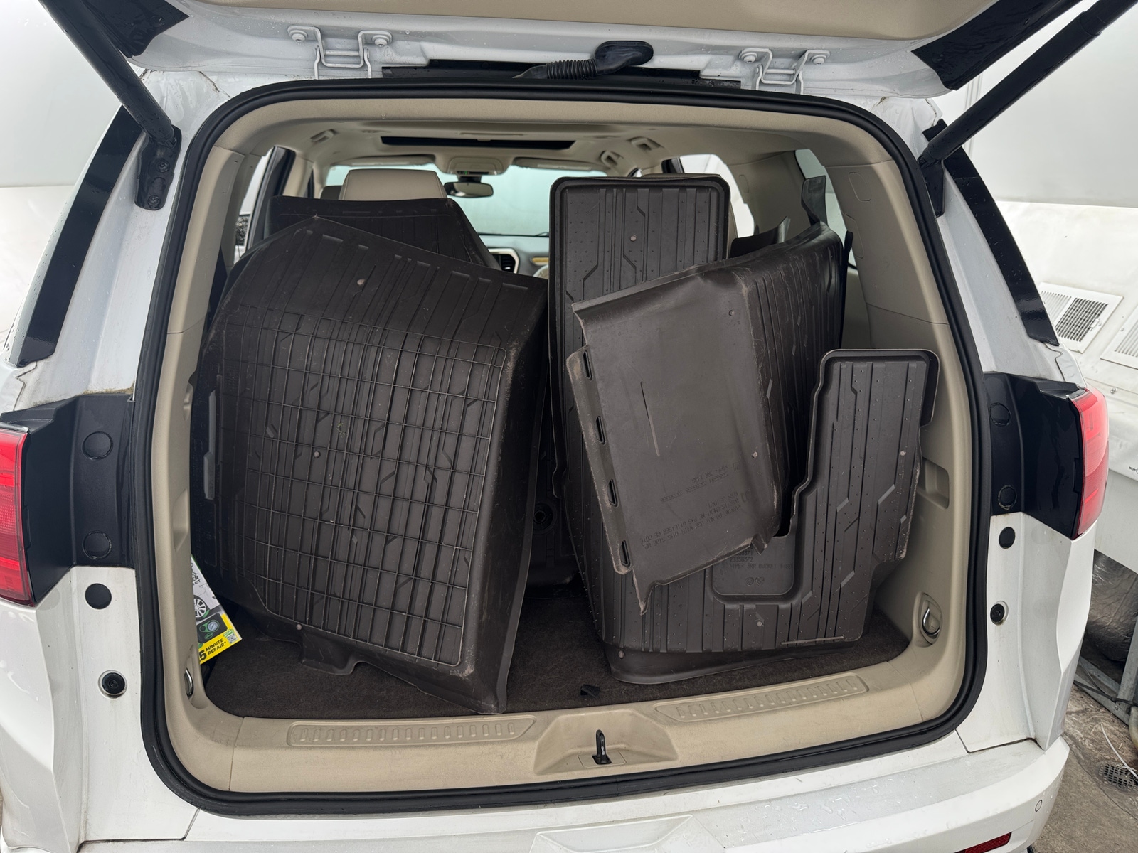 Thumbnail: 2018 GMC Acadia - 6