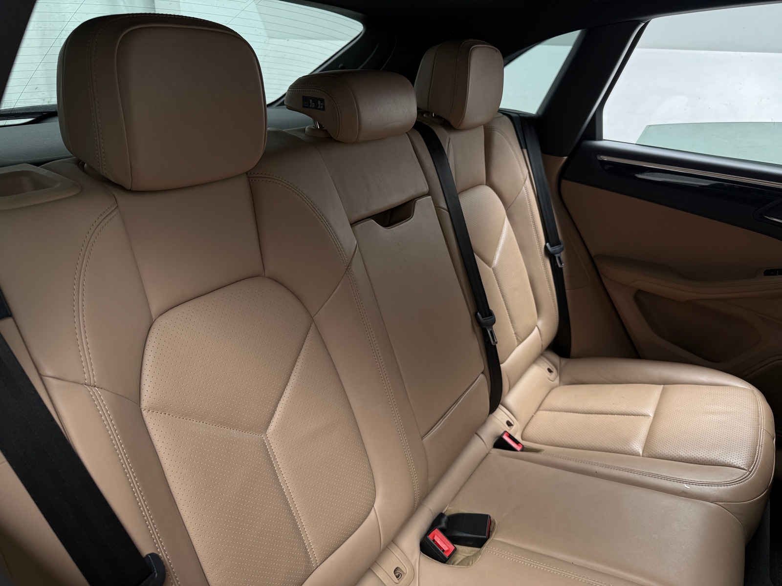 Thumbnail: 2022 Porsche Macan - 5