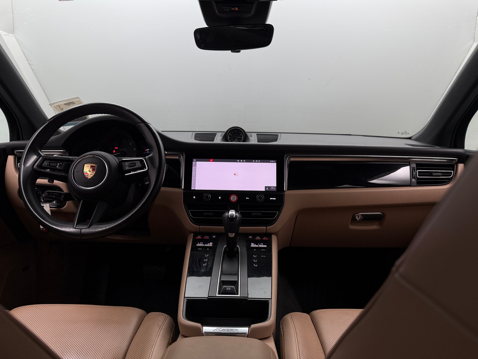 Thumbnail: 2022 Porsche Macan - 2