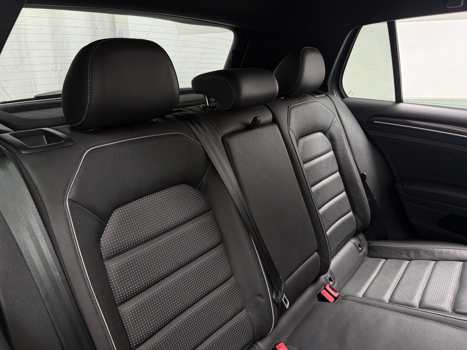 Thumbnail: 2019 Volkswagen Golf - 5