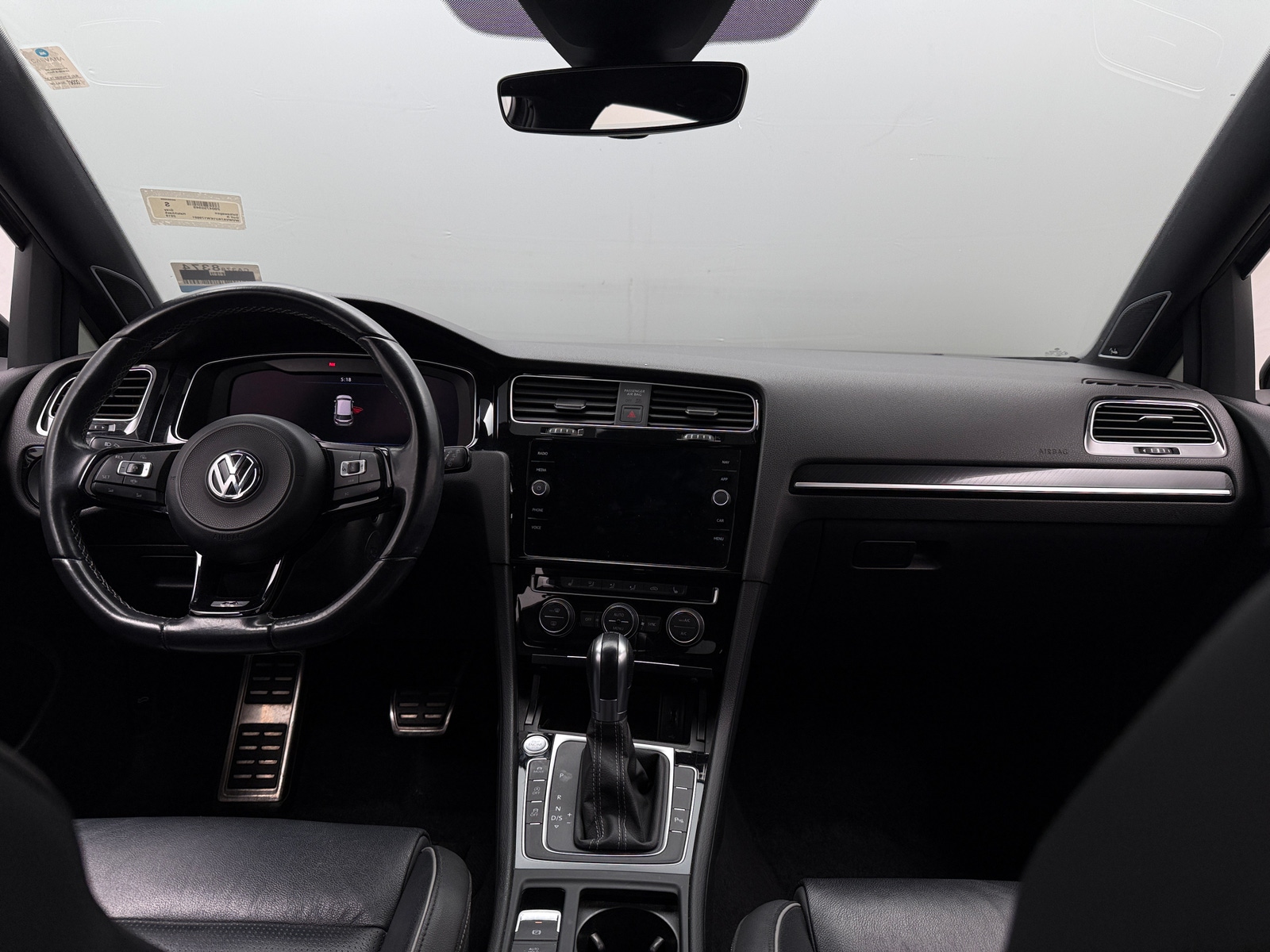 Thumbnail: 2019 Volkswagen Golf - 2