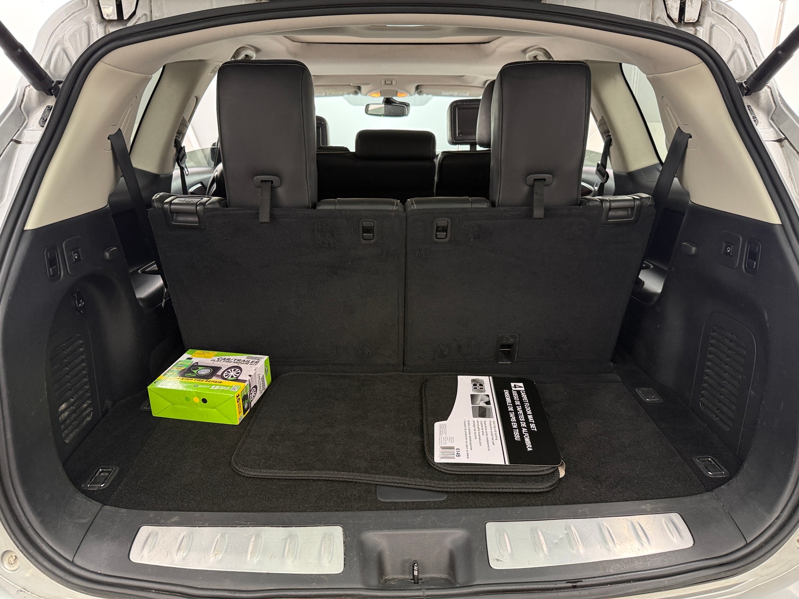 Thumbnail: 2017 INFINITI QX60 - 6