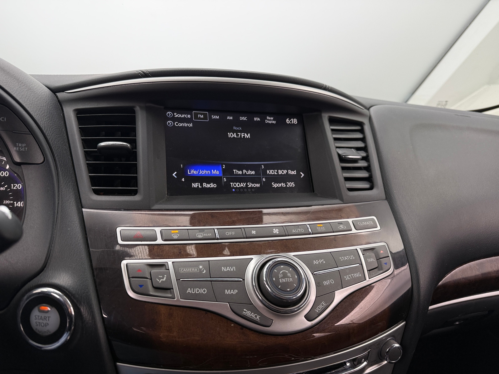 Thumbnail: 2017 INFINITI QX60 - 3