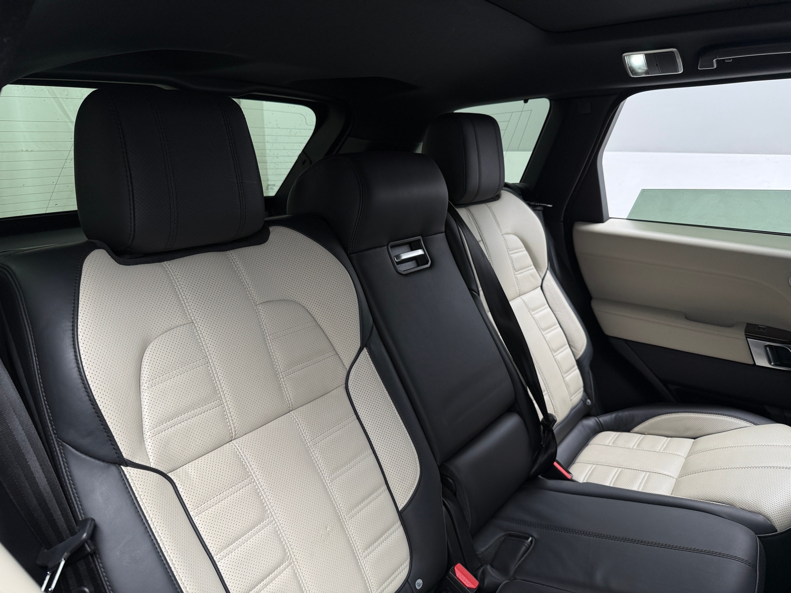 Thumbnail: 2017 Land Rover Range Rover Sport - 5