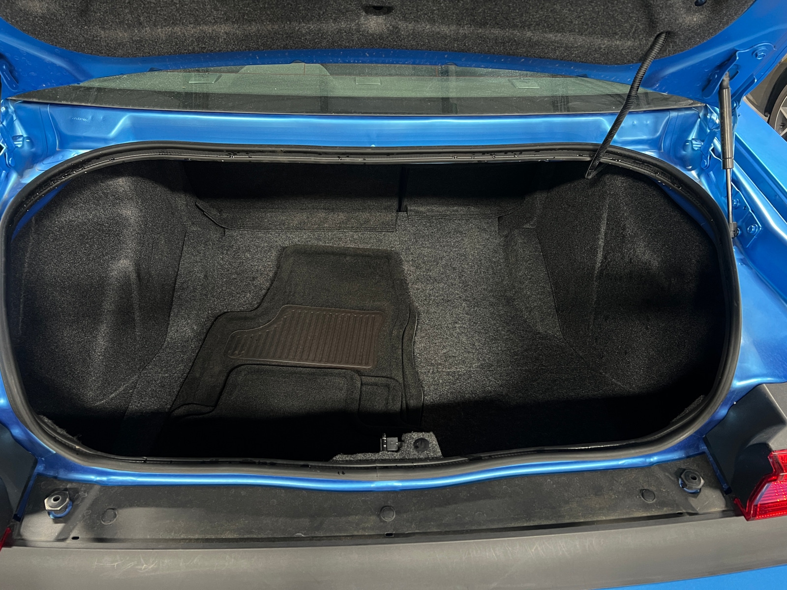 Thumbnail: 2010 Dodge Challenger - 6