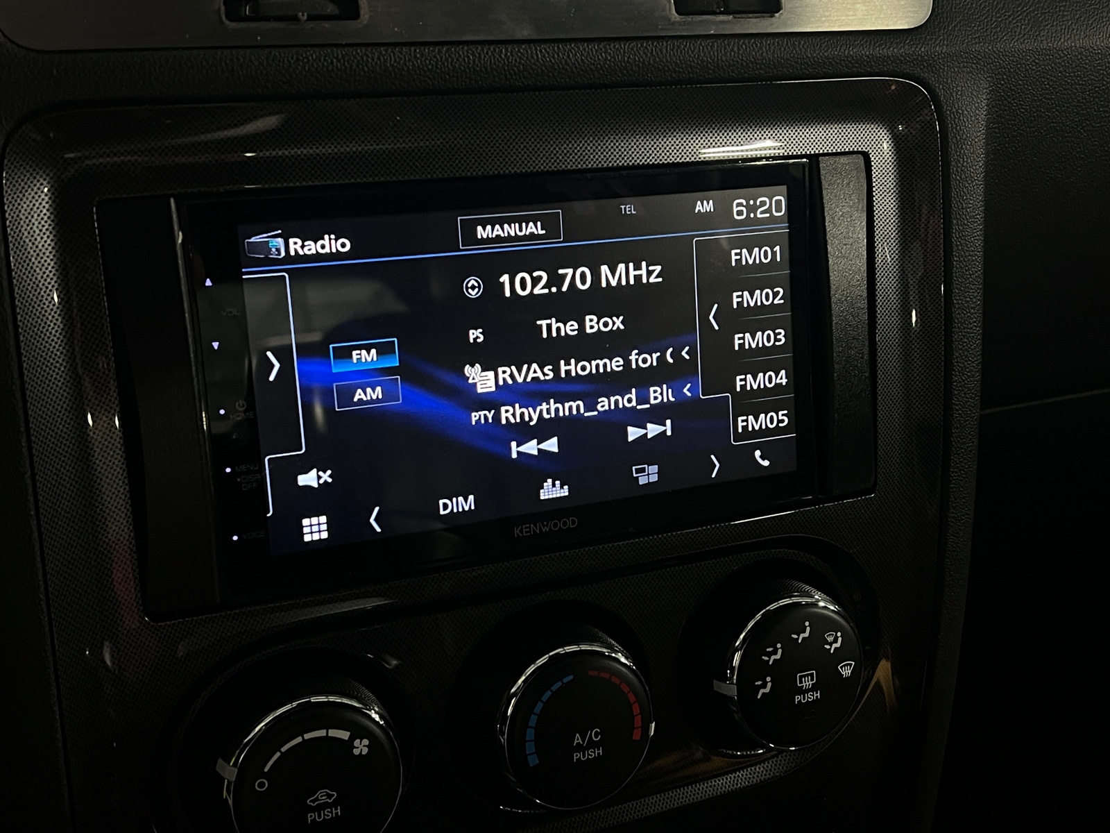 Thumbnail: 2010 Dodge Challenger - 3