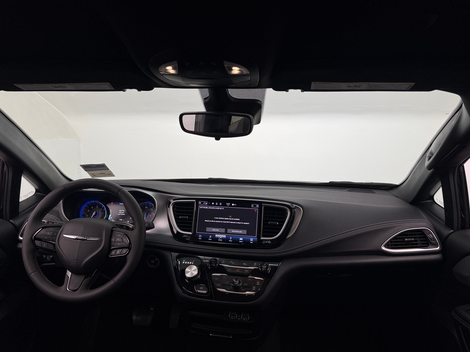 Thumbnail: 2024 Chrysler Pacifica - 3