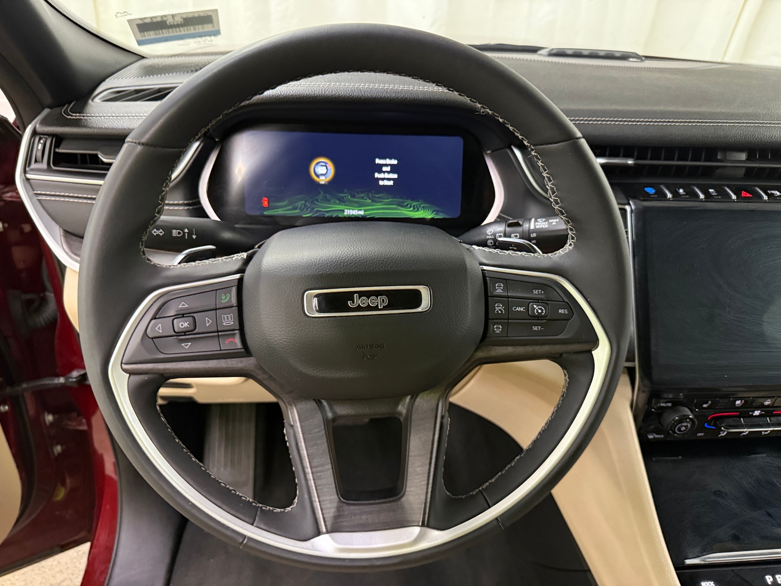 Thumbnail: 2024 Jeep Grand Cherokee - 4